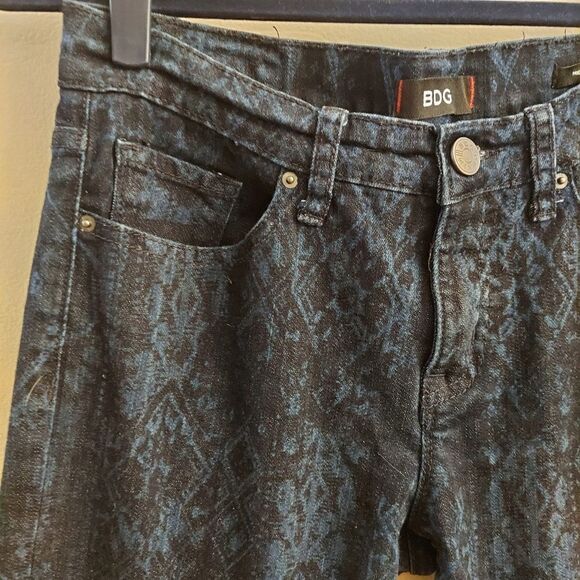 BDG Urban Outfitters Mid Rise Laser Print Twig Ankle Jeans sz 29 Dark Wash - Picture 9 of 15